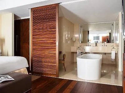 Отель Jw Marriott Frankfurt