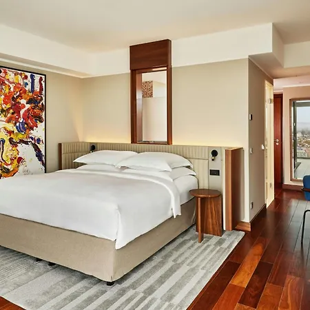 מלון Jw Marriott Frankfurt 5*