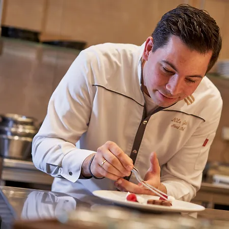Hotell Jw Marriott Frankfurt 5*
